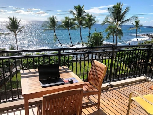 Kona Alii  306 Oceanfront Corner Condo, Amazing View in the Heart of Kona