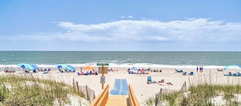 Canal House 2 short blocks to the beach with beach access!
