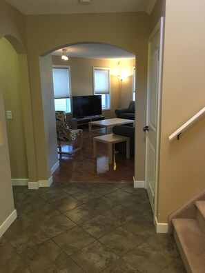 Interior - Tastefully Furnished Comfortable and Quiet 3 bed, 2.5 bath in nice neighborhood (Calgary)
