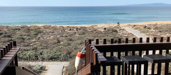 28 Sec Walk to Beach: Steam shower, Lululemon Mirror, Power Outage-Free Living