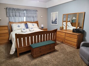 4 camere, una scrivania, ferro/asse da stiro, Wi-Fi