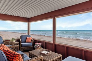 On the beach - Private Beach, Outdoor Dining, Firepit (Oostburg)