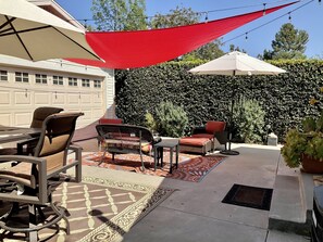 屋外ダイニングエリア