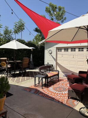 屋外ダイニングエリア