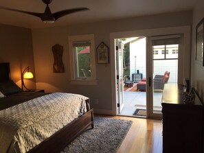 2 多间卧室、熨斗/熨衣板、WiFi、床单