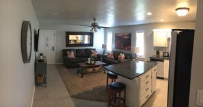 Smart TV, DVD player, foosball, table tennis - Newly remodeled condo in Southern Utah! (St George)
