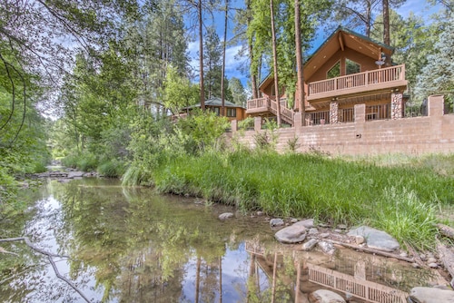 Large, Beautiful Cabin on Tonto Creek in Kohl's Ranch /Game Room/Hot Tub/Views