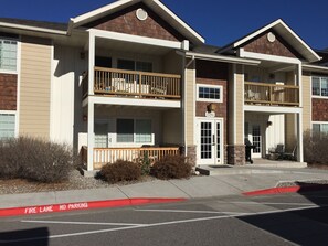 Exterior - Popular Bozeman Vacation Condo!  Convenient central location (Bozeman)