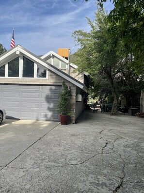 Exterior - The Ivy Cottage in Little Cottonwood, Sandy Utah (Sandy)