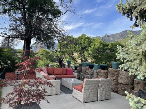The Ivy Cottage in Little Cottonwood, Sandy Utah