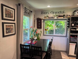 Dining - The Ivy Cottage in Little Cottonwood, Sandy Utah (Sandy)