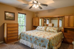 5 Schlafzimmer, Reisekinderbett, kostenloses WLAN, Bettwäsche