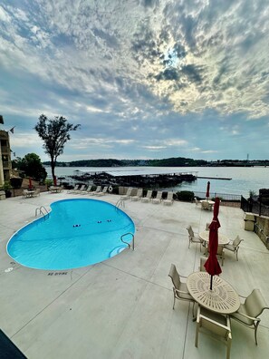 Alberca al aire libre 