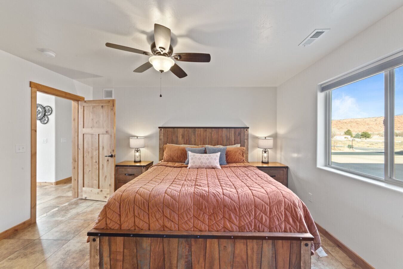 3 chambres, fer et planche à repasser, lit parapluie, Wi-Fi