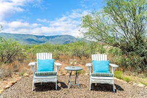 Property grounds - PRIVATE 30' SWIMMING POOL & HOT TUB Amazing Views & Serenity Close to SEDONA!  (Cottonwood)
