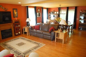 TV, fireplace, table football, ping pong - Eagles Nest at Loon Lake near Gore Mountain (Chestertown)