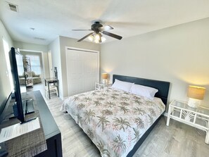 6 bedrooms, iron/ironing board, WiFi, bed sheets