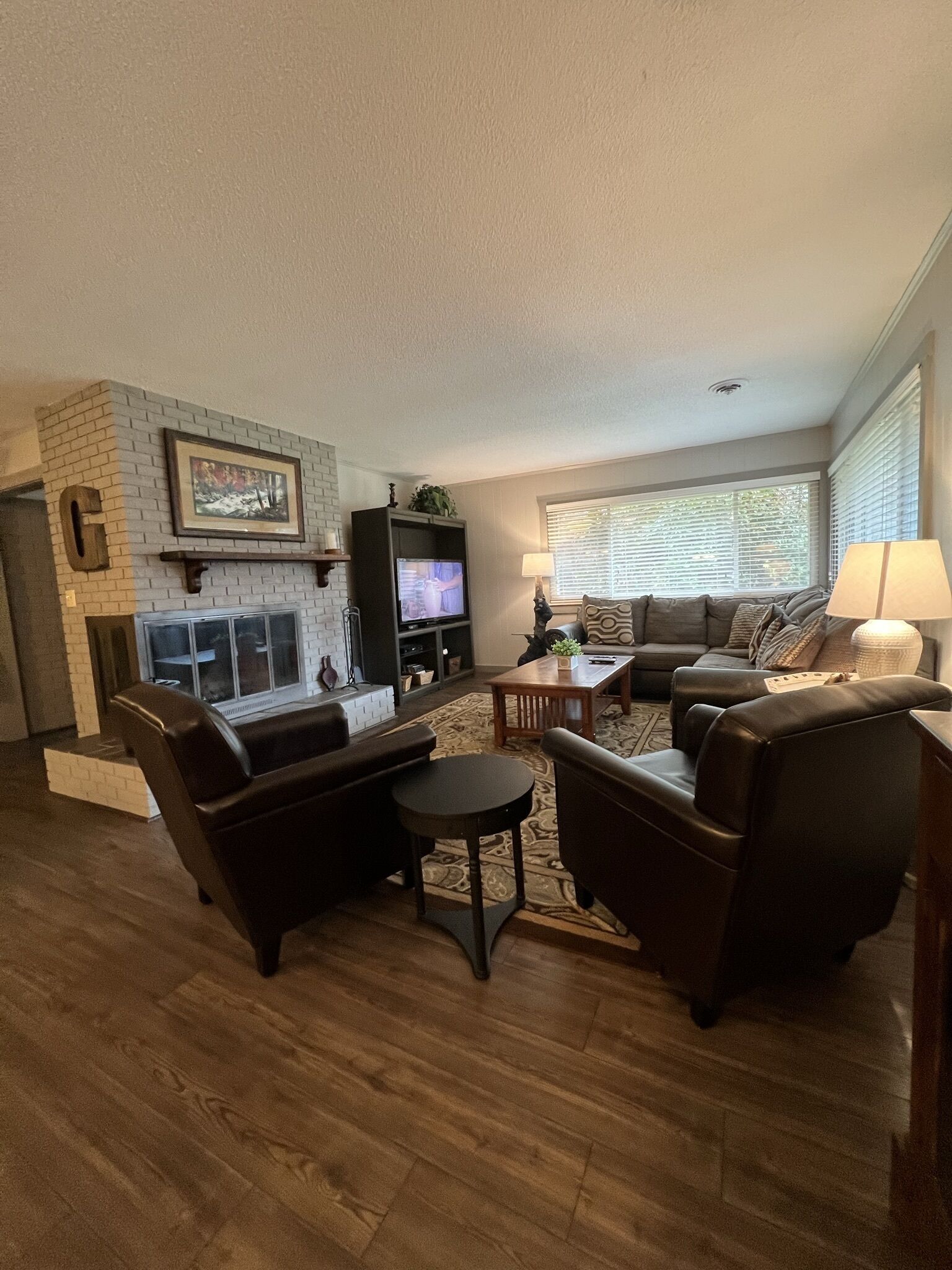 تلفزيون ذكي، مدفأة، مشغل دي في دي