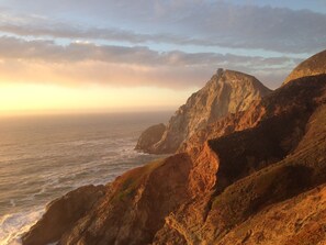 Plage à proximité, chaise longue, serviettes de plage