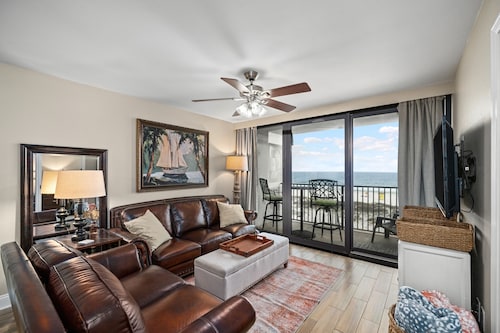 AMAZING VIEWS FROM THIS 2 BEDROOM 2 BATH BEACHSIDE CONDO 