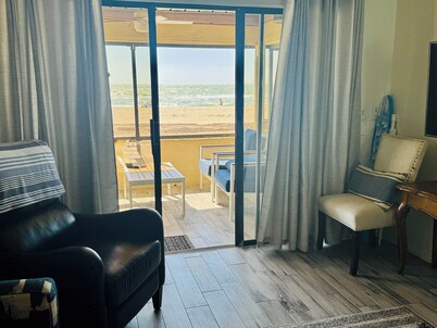 On the beach.pool. Ground floor cottage with NO hurricane damage.