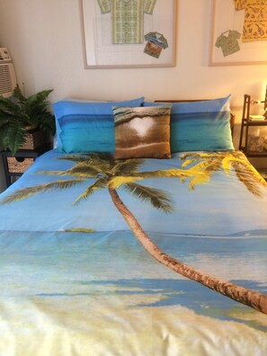 1 bedroom, desk, iron/ironing board, WiFi