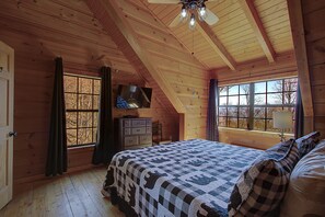 3 slaapkamers, een strijkplank/strijkijzer, wifi, beddengoed