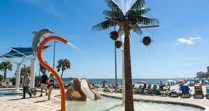 Luxury 2 bds / 2 ba Condo, moderni sisustus. Suora Ocean-Front, upea näköala