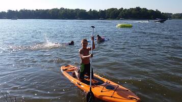Beach nearby, sun loungers