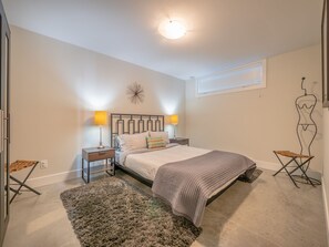 2 chambres, fer et planche à repasser, lit parapluie, Wi-Fi gratuit