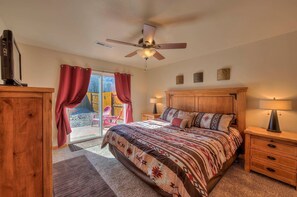 3 Schlafzimmer, Schreibtisch, Bügeleisen/Bügelbrett, Reisekinderbett