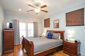 2 多间卧室、熨斗/熨衣板、旅行婴儿床、WiFi