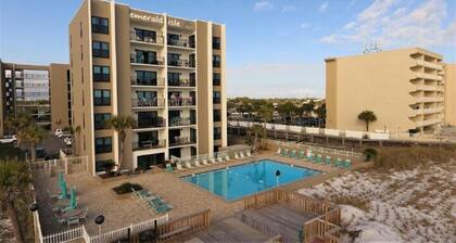 Emerald Isle 107-On the Beach-Ground Floor