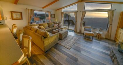 BEACH FRONT with Bay Views!! Pet Friendly