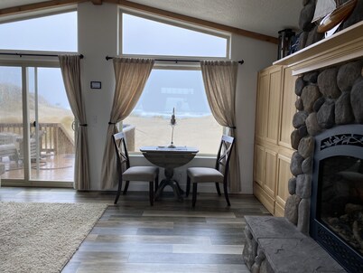 BEACH FRONT with Bay Views!! Pet Friendly