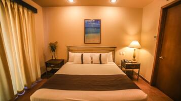 2 bedrooms, in-room safe, iron/ironing board, free WiFi