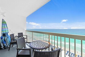 Property grounds - 17th Floor Beachfront at Pelican, Stunning View, 3 Pools, Beach Chairs, Wifi (Destin)