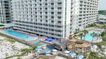 Sisäuima-allas, lämmitetty uima-allas