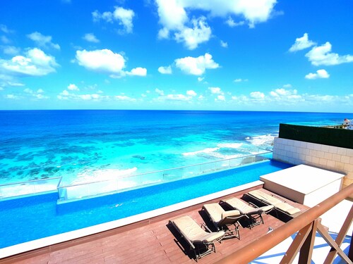 Luxus Oceanfront Condo Dachterrasse Pool 360 ° Ansicht