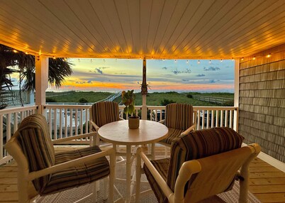 Oceanfront 2BR 2BA Condo- Private Beach Access and Pet-Friendly 🐶🌊☀️