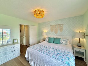 2 bedrooms, free WiFi, bed sheets - Pet-Friendly _ First-Floor Oceanfront _ 2BR/2BA _ Private Beach Access (Carolina Beach)