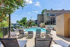 Pool - Downtown Nashville River Oasis - Wonderful 2BR/2BA with Pool, Gym, FREE PARKING! (Nashville)