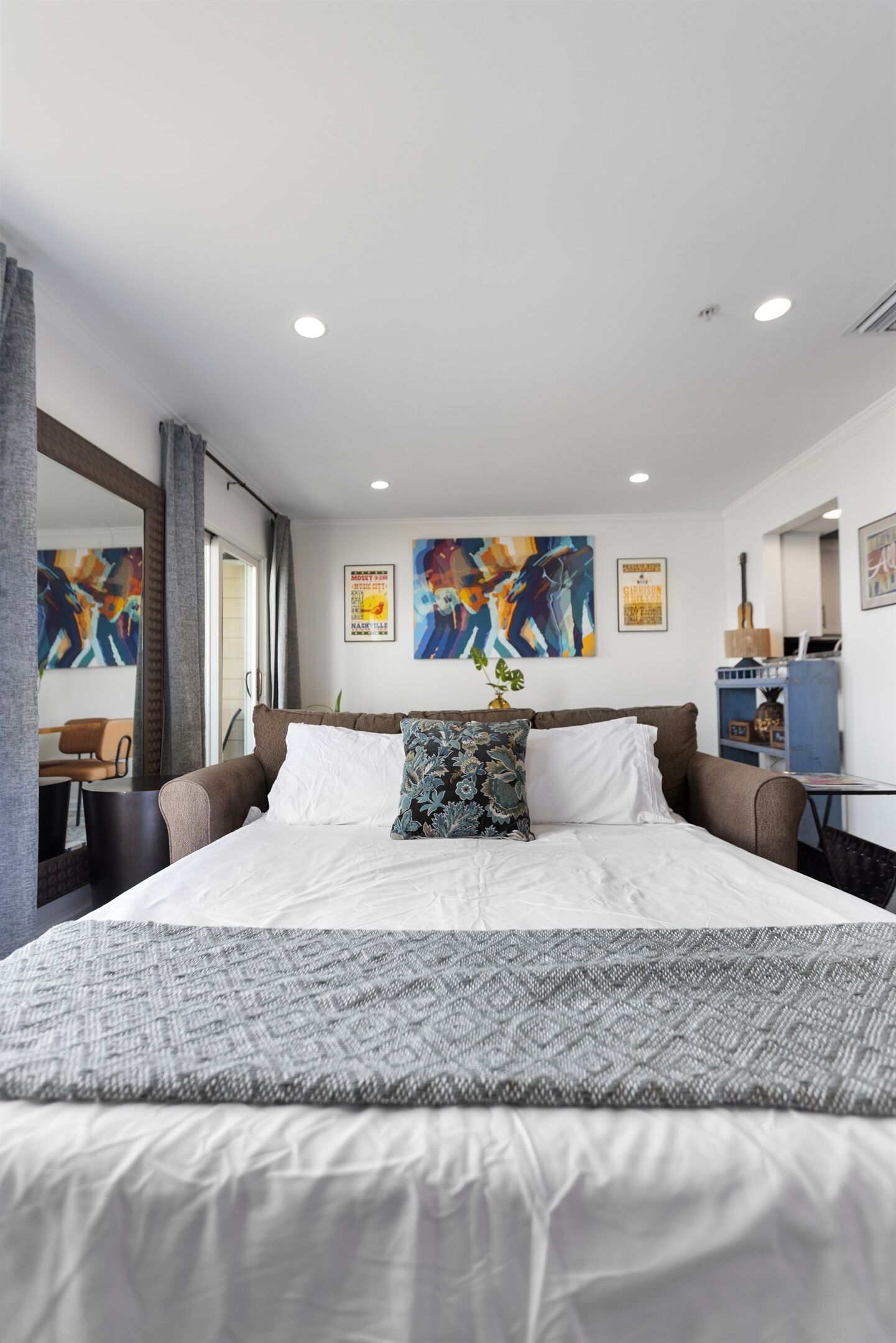 2 chambres, fer et planche à repasser, Wi-Fi gratuit, draps fournis