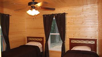 5 chambres, fer et planche à repasser, Wi-Fi, draps fournis