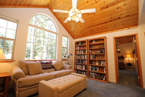 A Beautiful, Dog Friendly, Mountain Getaway perfect for multiple families