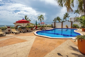 Outdoor pool, a heated pool