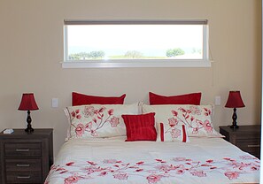 3 habitaciones, escritorio, tabla de planchar con plancha y wifi gratis 