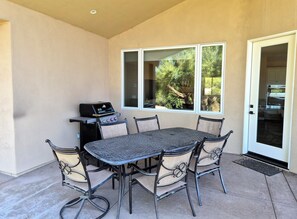 Outdoor dining - CA dreaming in Wine Country! (Solvang)