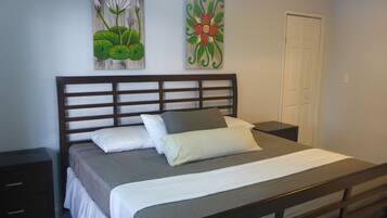 1 Schlafzimmer, Zimmersafe, BĂŒgeleisen/BĂŒgelbrett, kostenloses WLAN