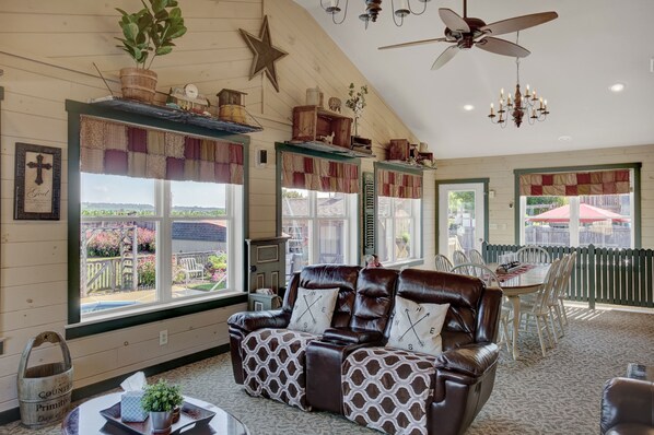 Smart TV, fireplace, DVD player